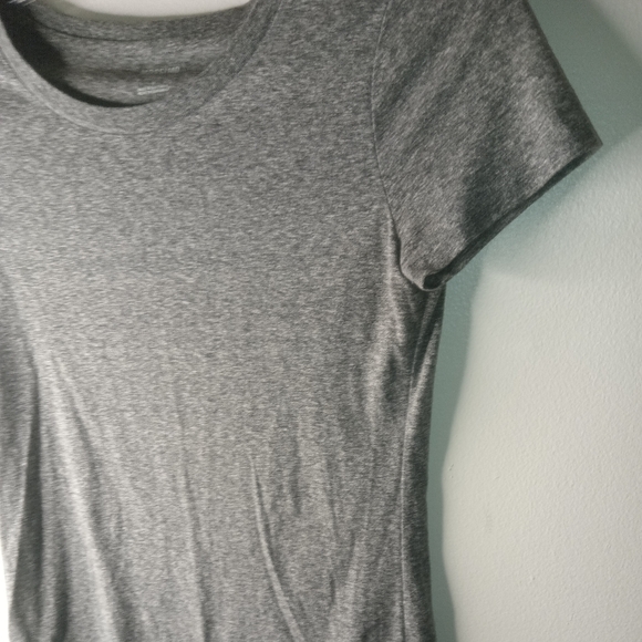 Mossimo Supply Co. Charcoal Short Sleeve Tee - Picture 3 of 3
